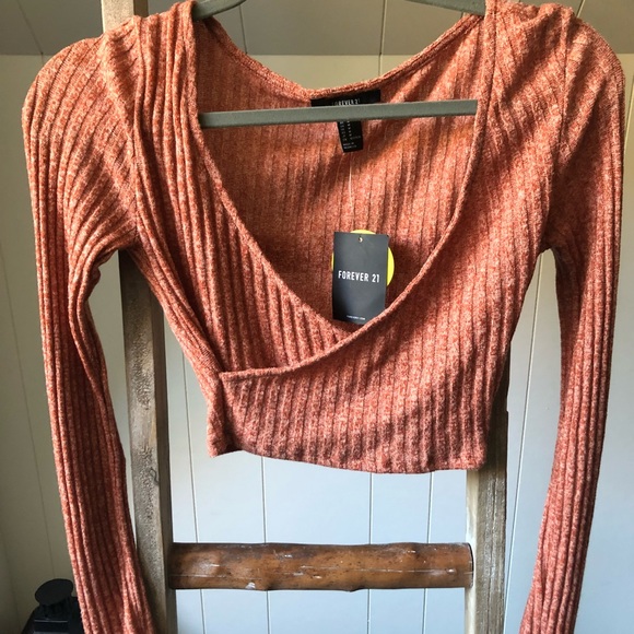 Knit crop top - Picture 3 of 4